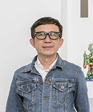สุธี คุณาวิชยานนท์